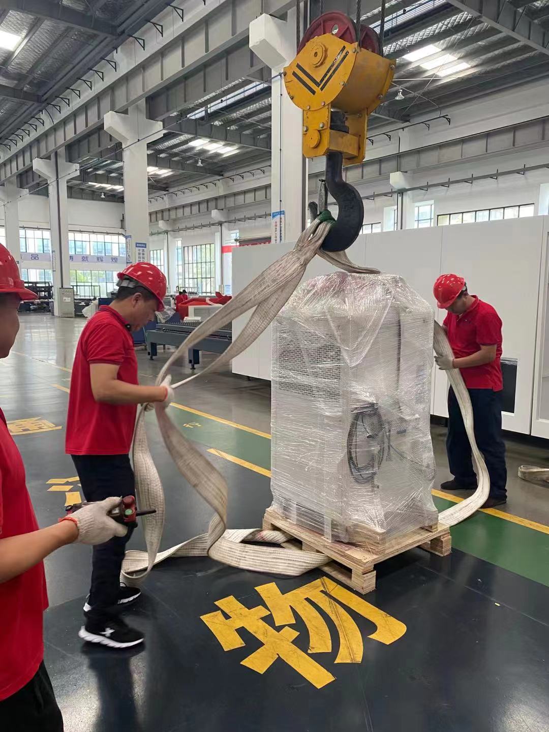 員工風(fēng)采丨揮汗戰(zhàn)高溫，致敬海容人